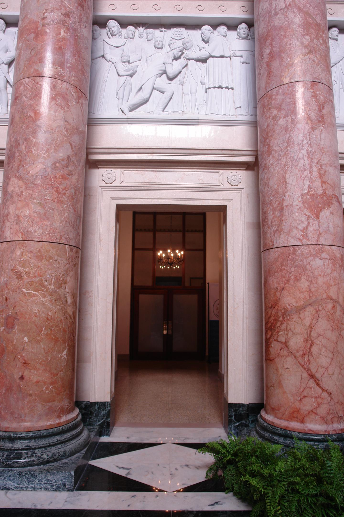 Capitolio de Puerto Rico - San Juan (Puerta de Tierra) - 2011 00089